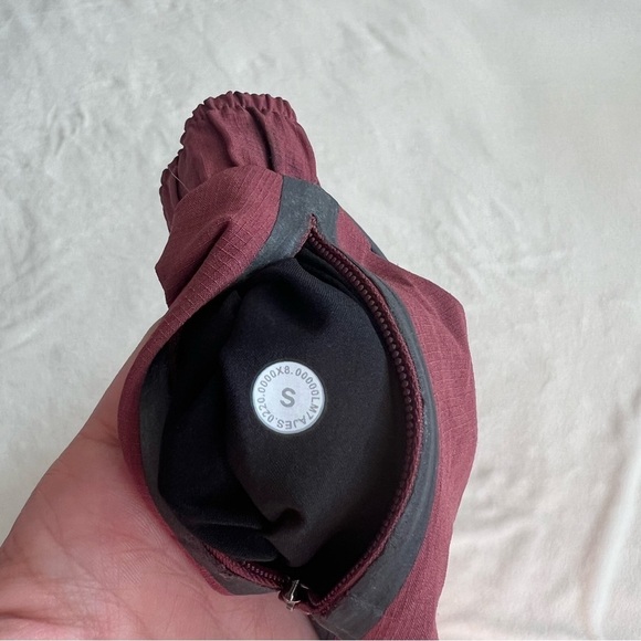 Lululemon Surge Short "6" Layered Stretch-Shell Running Shorts Burgundy - Picture 4 of 5